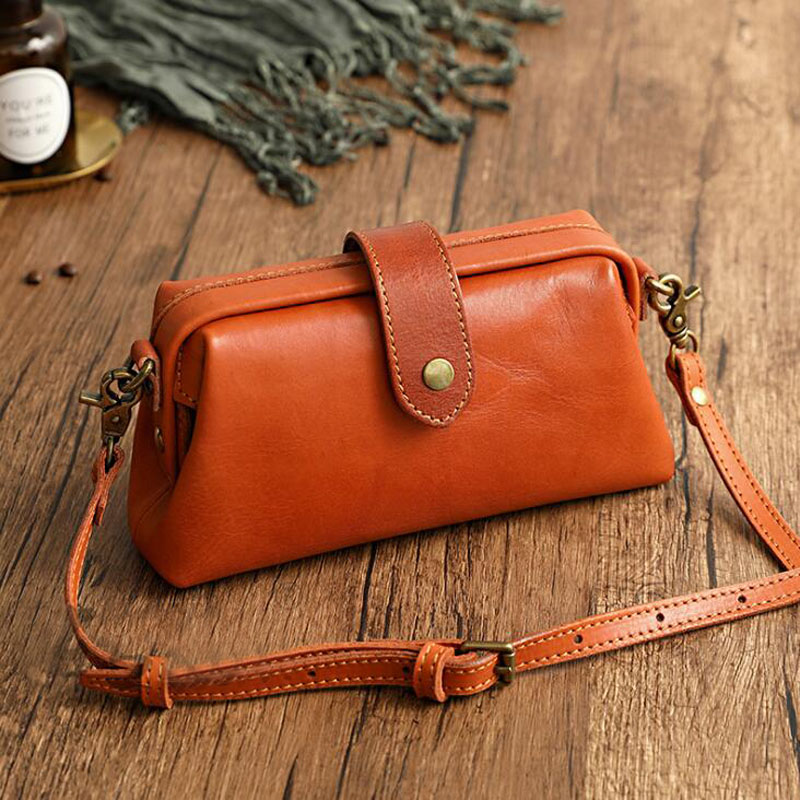 Doctor Bag Leather - 女性の本革ショルダーバッグ 2024 トレンディなブランドスモールバックルメッセンジャーバッグファッションレディースクロスボディバッグ女性ボルサ