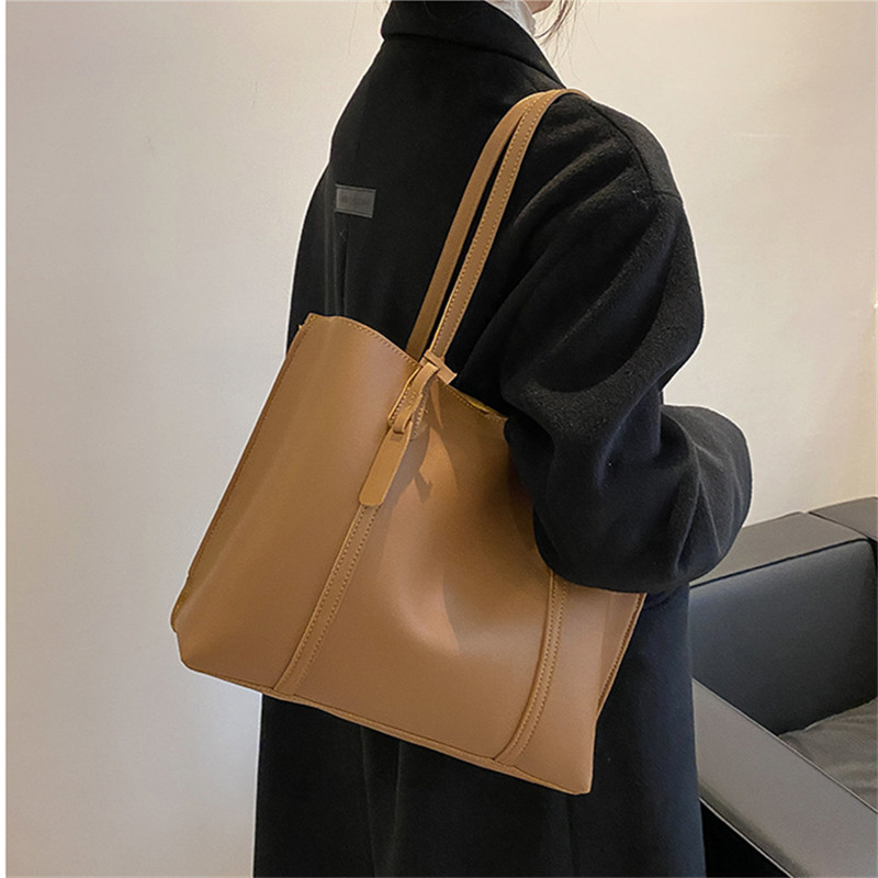 クラシックな黒のフェイクレザートートバッグ、大容量ハンドバッ - Women Bags Work のレビューと価格