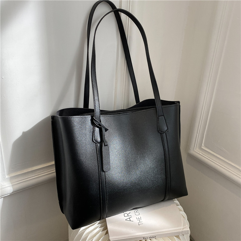 クラシックな黒のフェイクレザートートバッグ、大容量ハンドバッ - Women Bags Work のレビューと価格