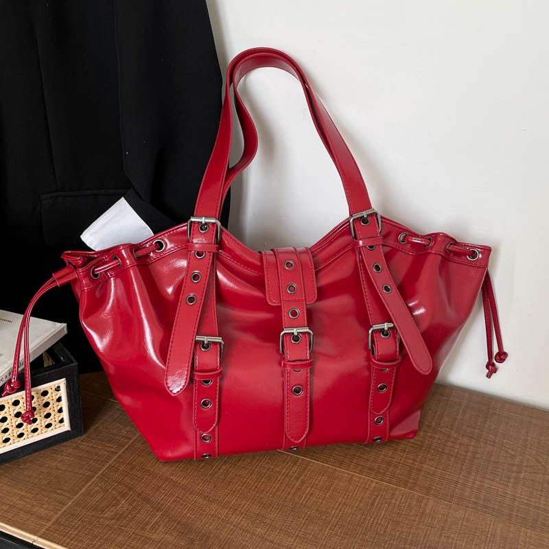 Y2Kゴシックリベット調節可能ストラップショルダーバッグ人気 - Women Bags In Sale のレビューと価格