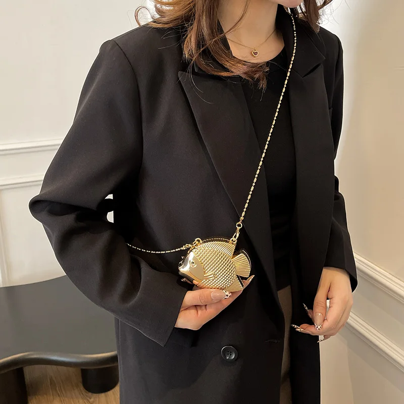 小さな魚の形をした金属製のミニハンドバッグ,ショルダーバッグ - Women Bags Max のレビューと価格